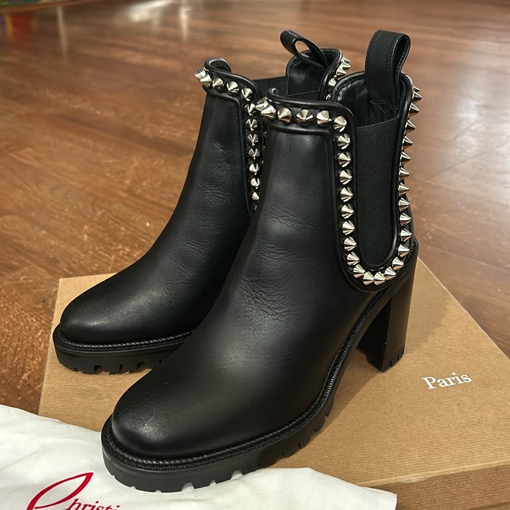 CHRISTIAN LOUBOUTIN Capahutta 70